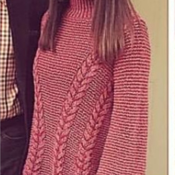 Free people sweater dress. Super heavy duty knit fabric. Size small. Berry color - Picture 3 of 4